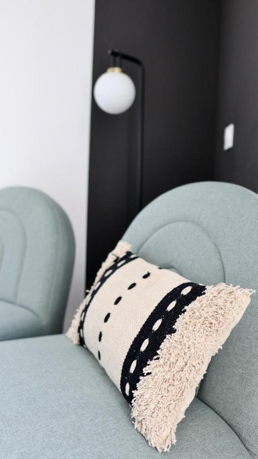 Appart- Hotel Love Room Yschool Труа Екстер'єр фото